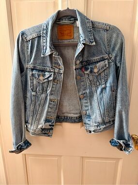 Levi's Cropped Denim Jacket